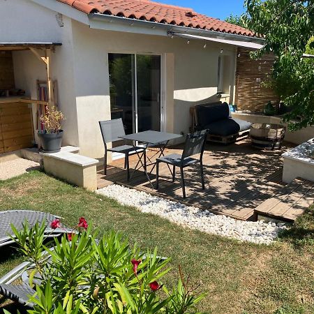 Gite Bambou Avec Piscine Saint-Andeol-le-Chateau Buitenkant foto