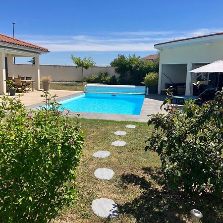 Gite Bambou Avec Piscine Saint-Andeol-le-Chateau Buitenkant foto